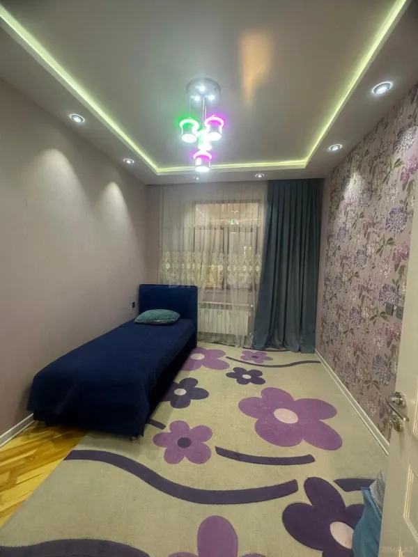 Satılır 7 otaqlı həyət evi 250 m²