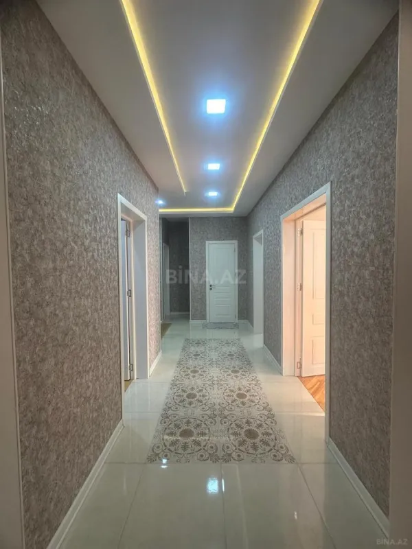 Satılır 7 otaqlı həyət evi 250 m²