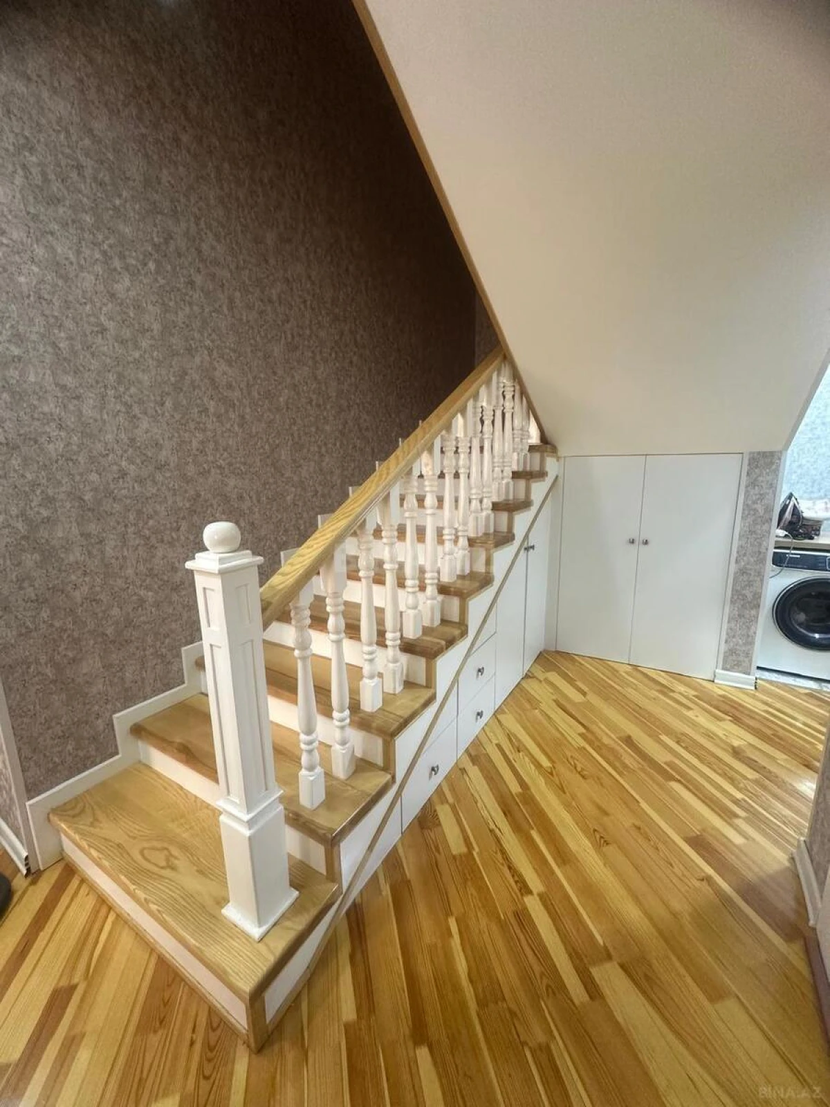 Satılır 7 otaqlı həyət evi 250 m²