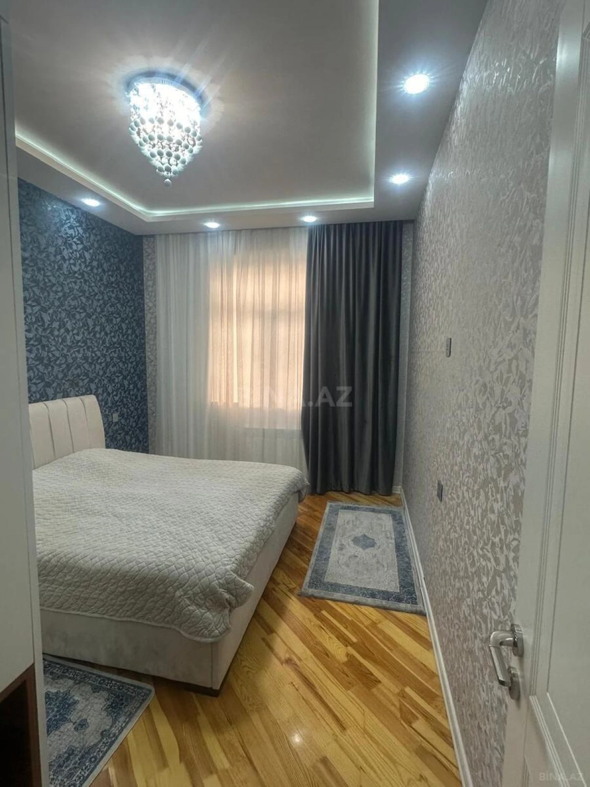 Satılır 7 otaqlı həyət evi 250 m²