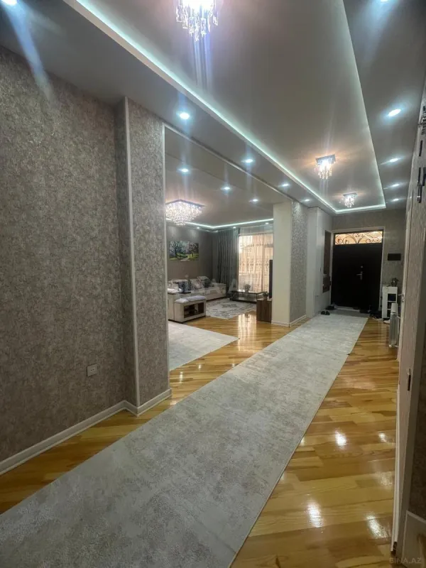 Satılır 7 otaqlı həyət evi 250 m²