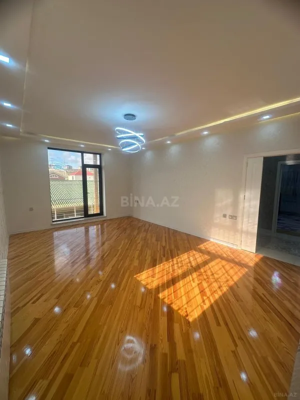 Satılır 7 otaqlı həyət evi 250 m²