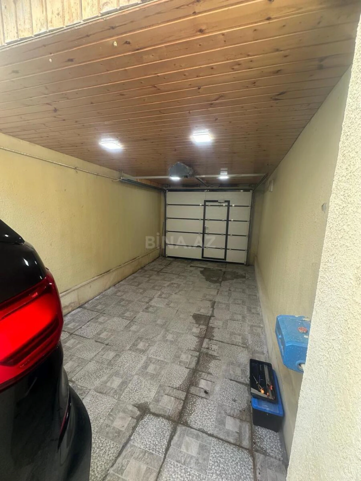 Satılır 7 otaqlı həyət evi 250 m²