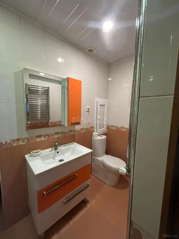 Satılır 3 otaqlı mənzil 134 m²