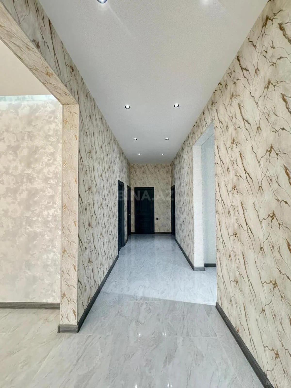 Satılır 4 otaqlı həyət evi 160 m²