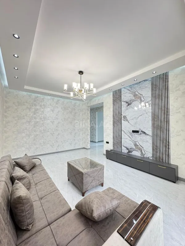 Satılır 4 otaqlı həyət evi 160 m²