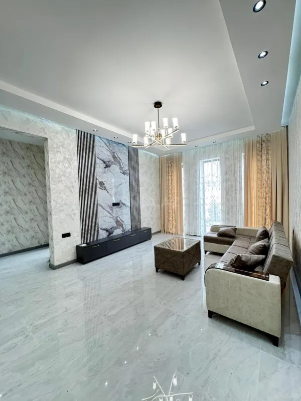 Satılır 4 otaqlı həyət evi 160 m²