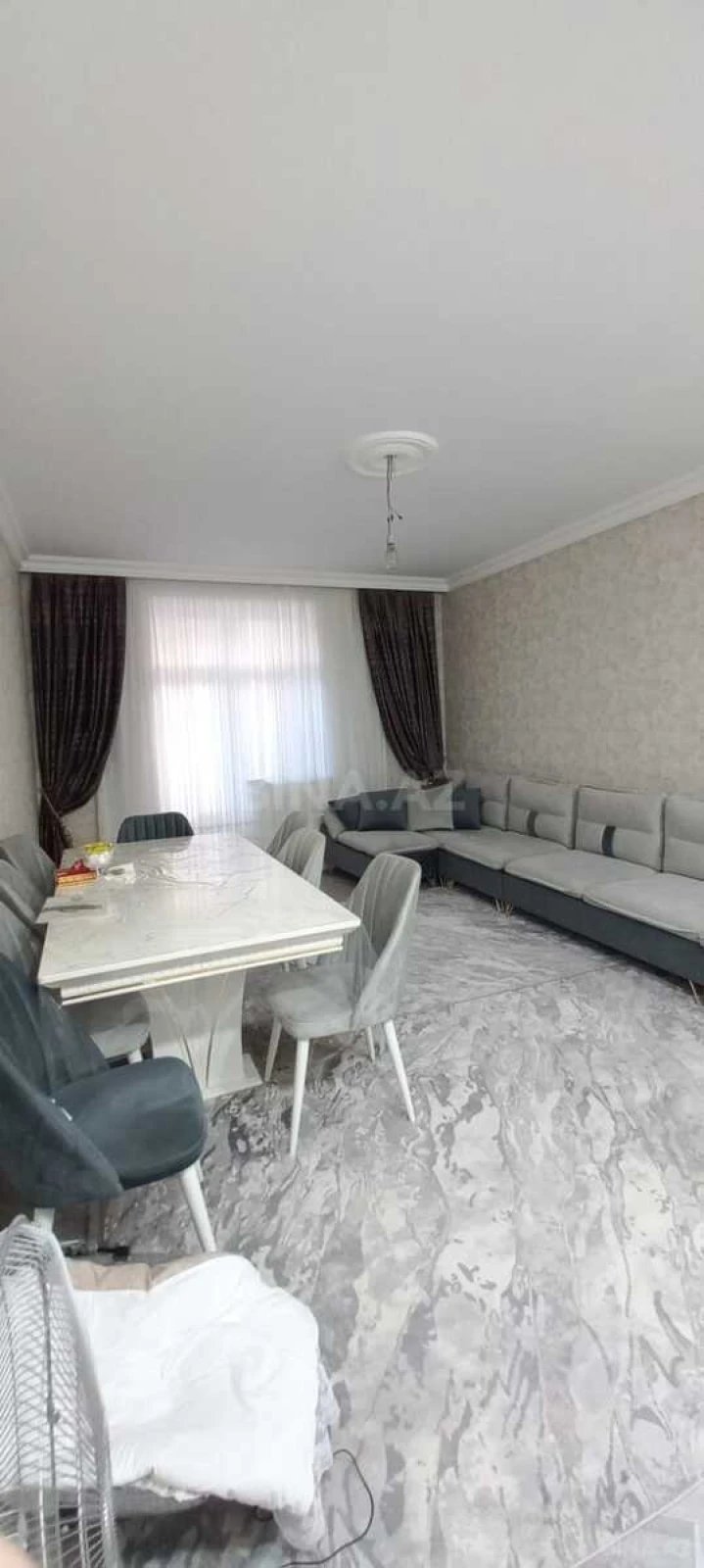 Kirayə verilir 2 otaqlı mənzil 60 m²