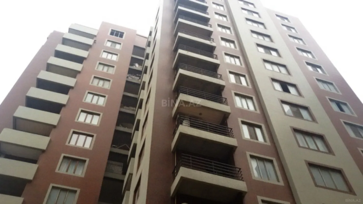Satılır 2 otaqlı mənzil 106 m²