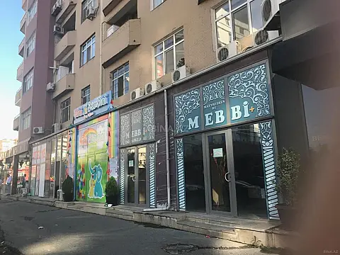 Satılır obyekt 178 m²