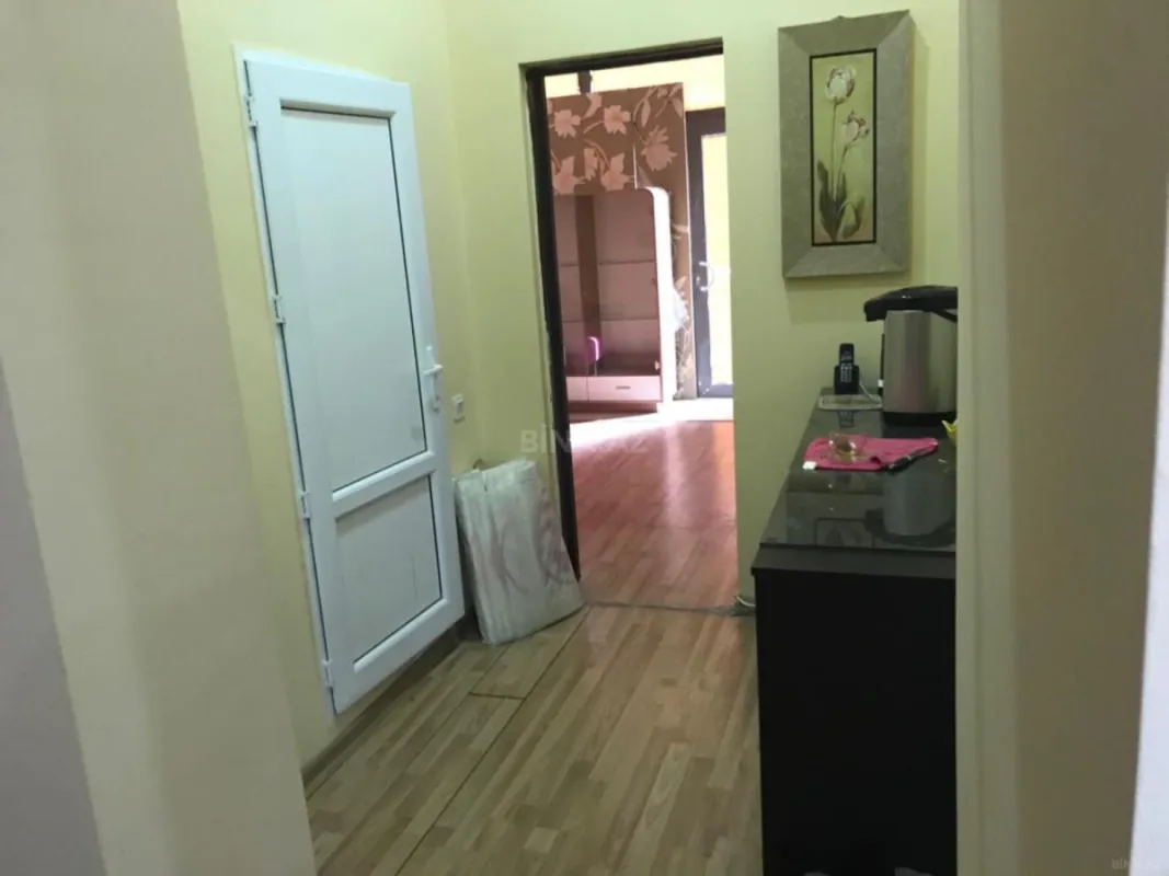 Satılır obyekt 178 m²