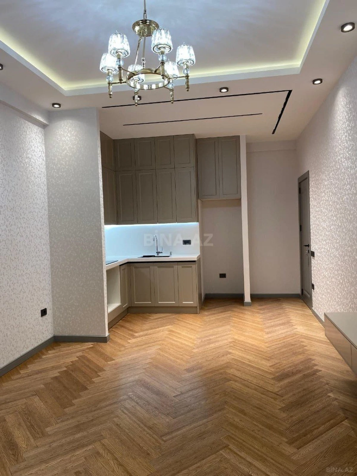 Satılır 2 otaqlı mənzil 70 m²
