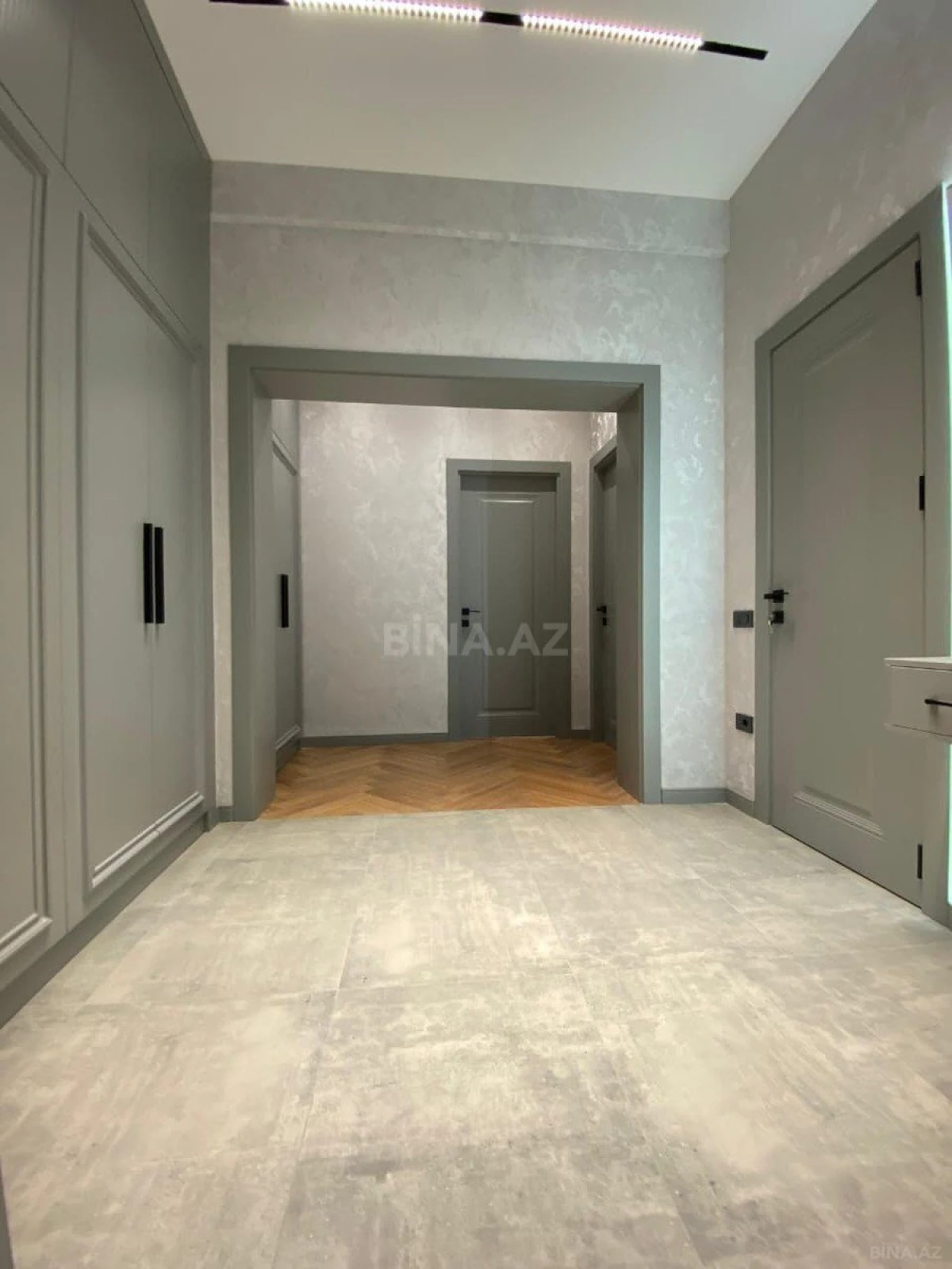 Satılır 2 otaqlı mənzil 70 m²