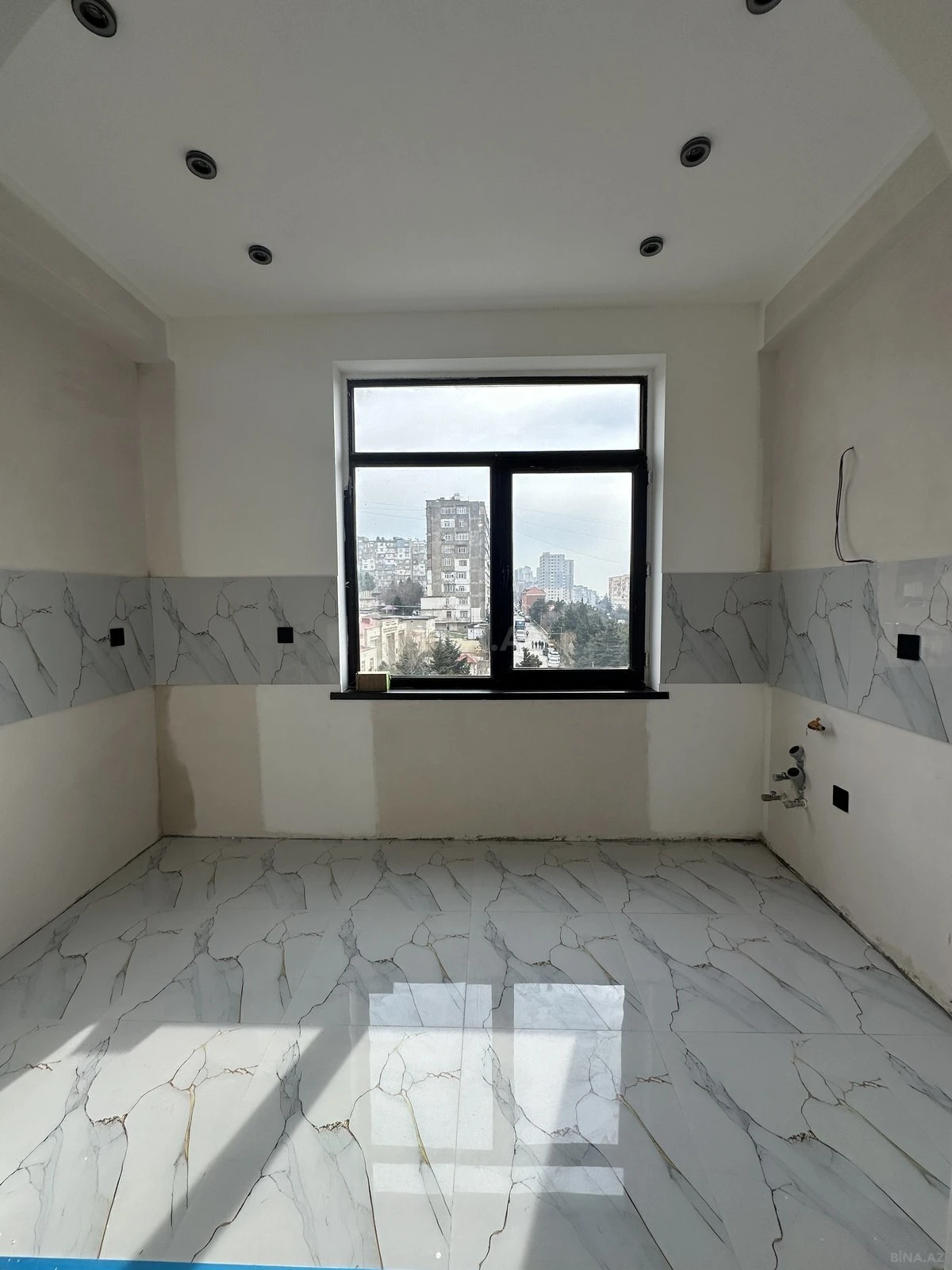 Satılır 2 otaqlı mənzil 66 m²