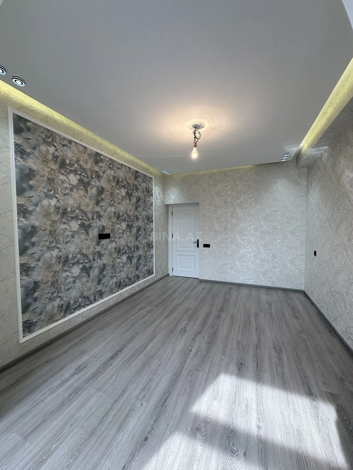 Satılır 2 otaqlı mənzil 66 m²