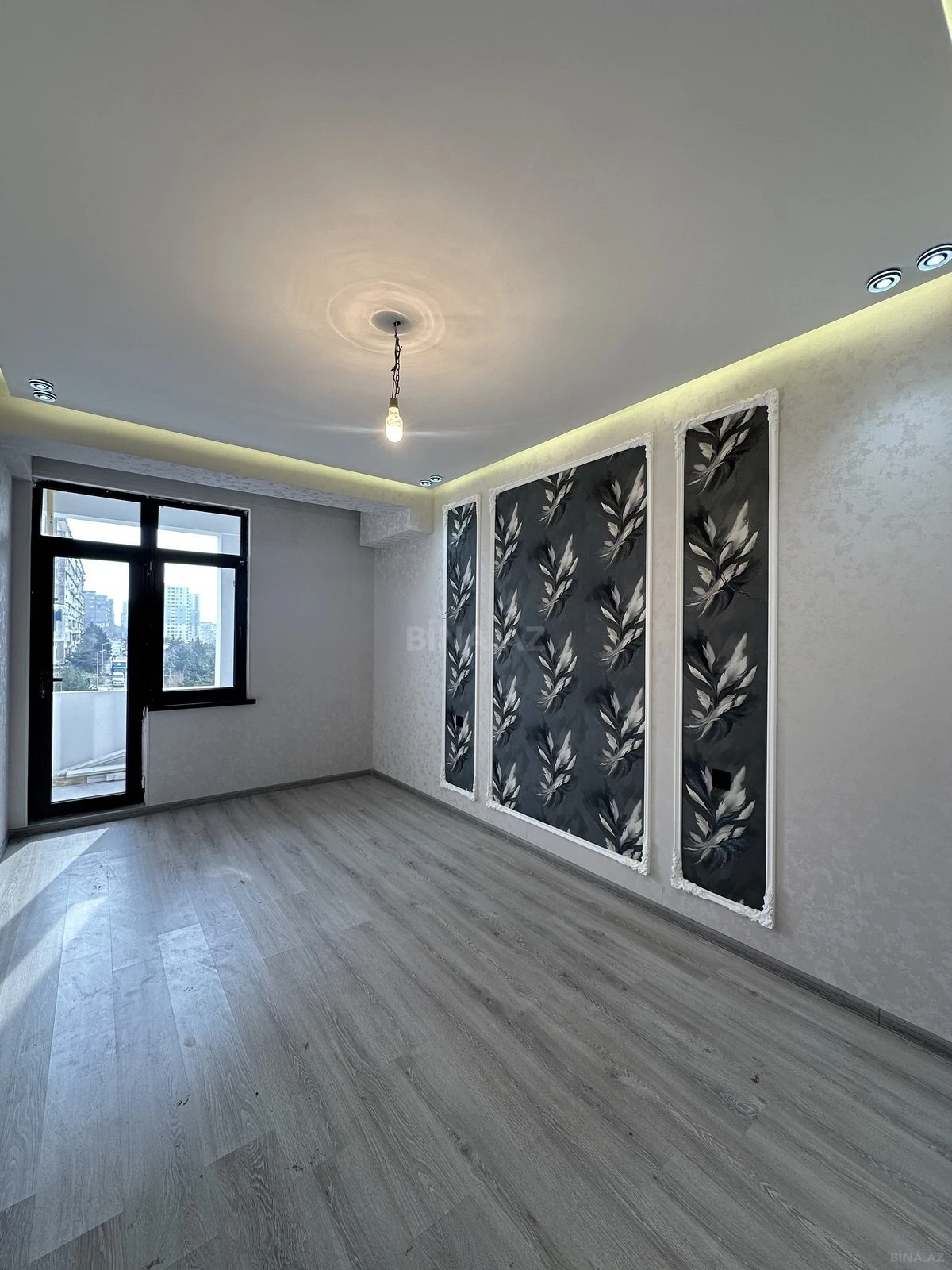 Satılır 2 otaqlı mənzil 66 m²