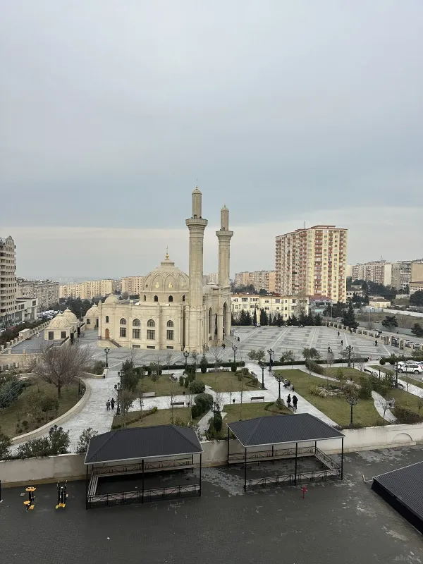 Satılır 2 otaqlı mənzil 66 m²