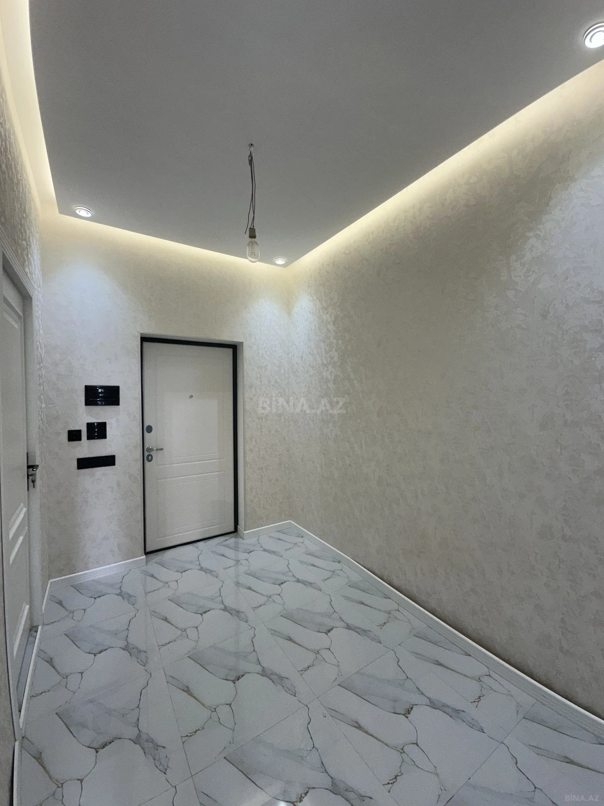 Satılır 2 otaqlı mənzil 66 m²