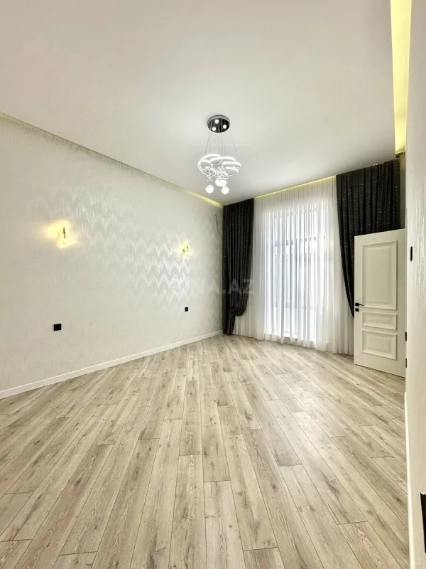 Satılır 4 otaqlı həyət evi 193 m²