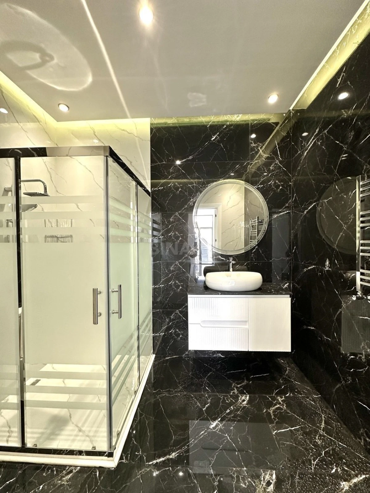 Satılır 4 otaqlı həyət evi 193 m²