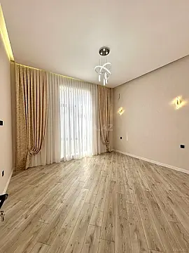 Satılır 4 otaqlı həyət evi 193 m²