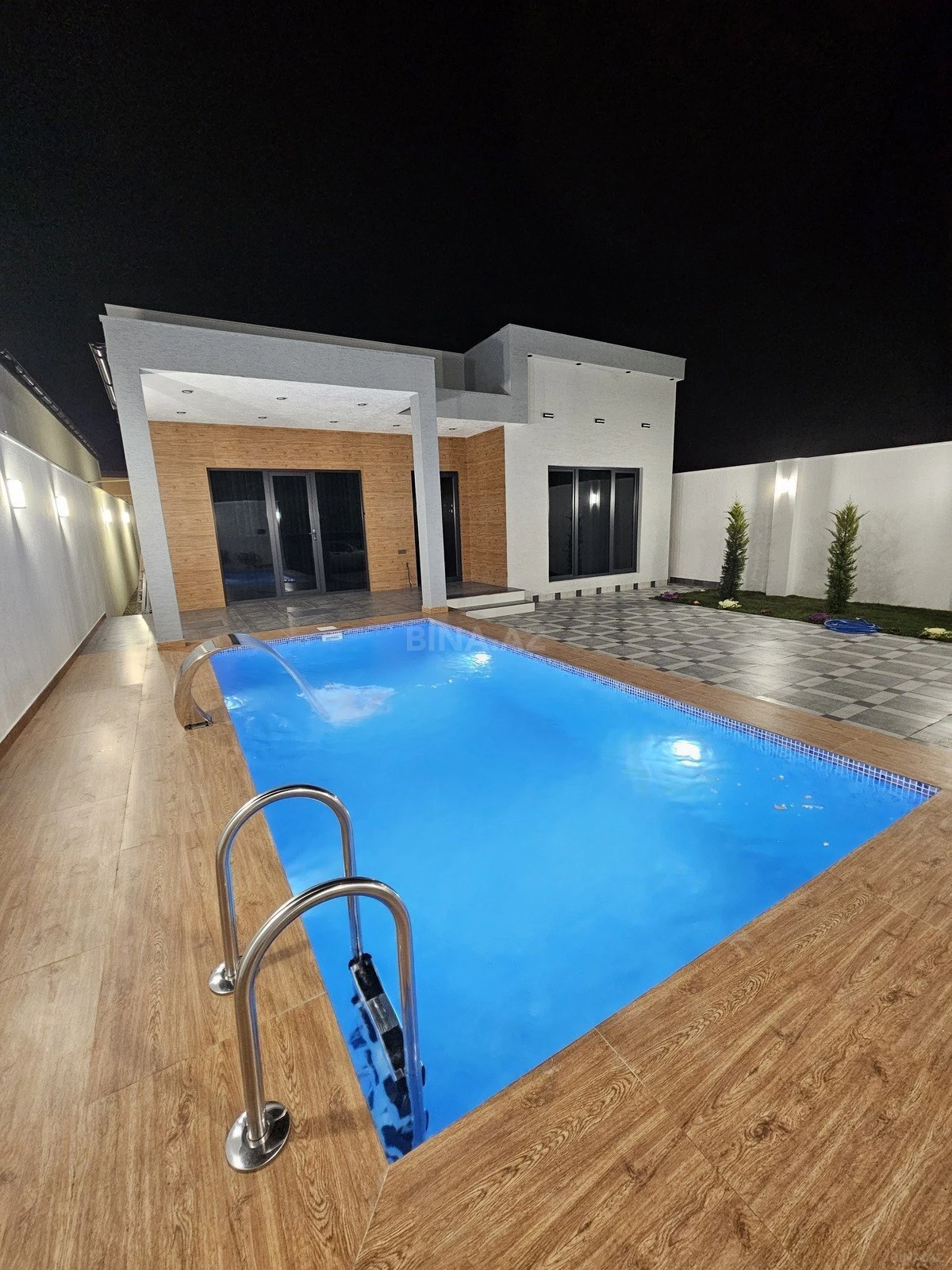 Satılır 4 otaqlı həyət evi 150 m²