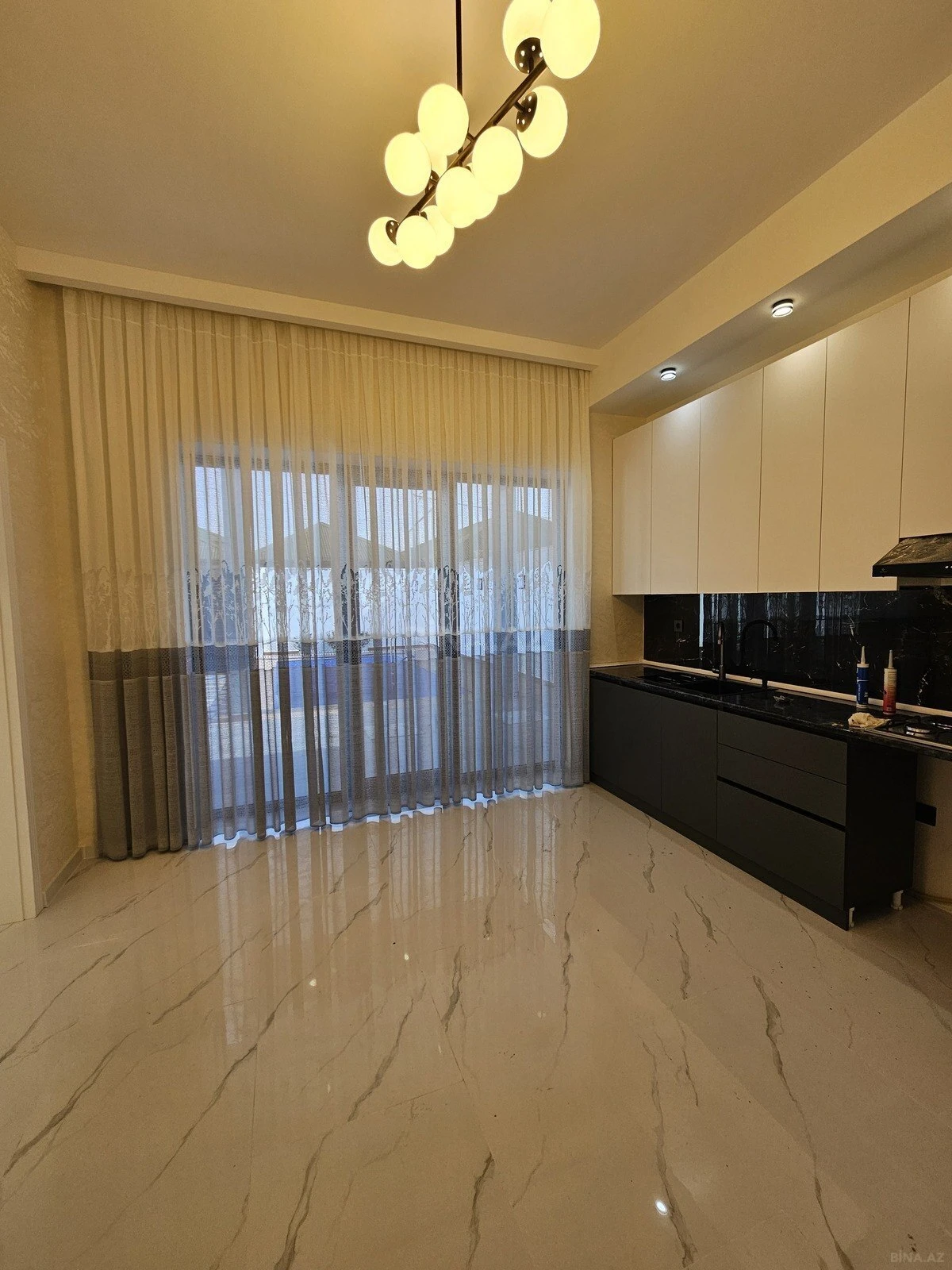 Satılır 4 otaqlı həyət evi 150 m²