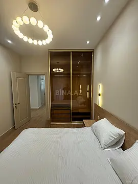 Kirayə verilir 2 otaqlı mənzil 70 m²