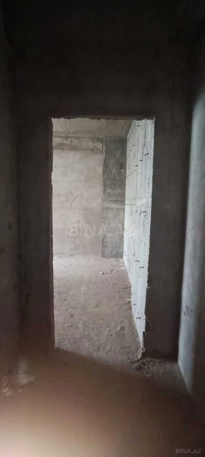 Satılır 2 otaqlı mənzil 114 m²