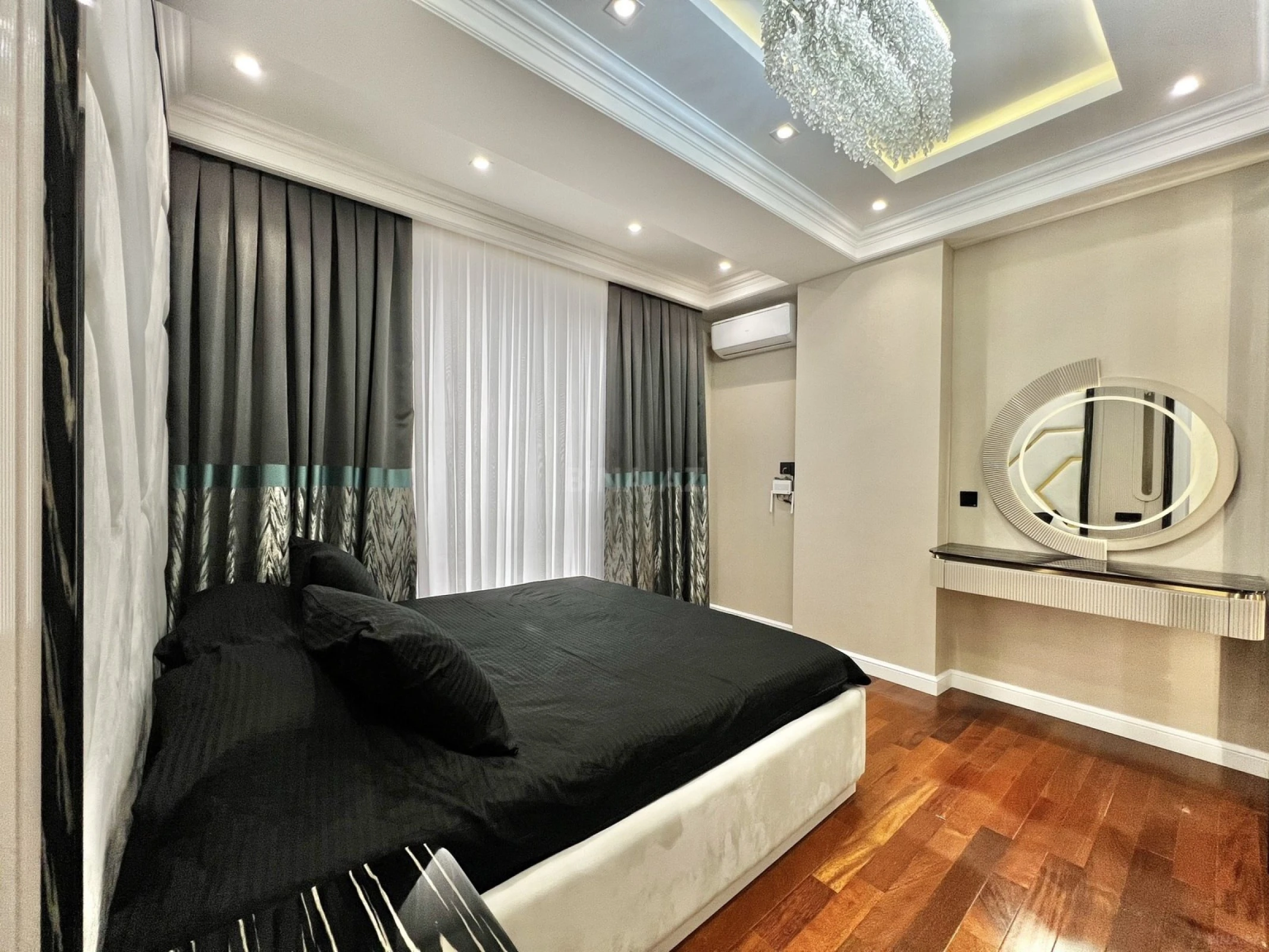 Satılır 3 otaqlı mənzil 93 m²