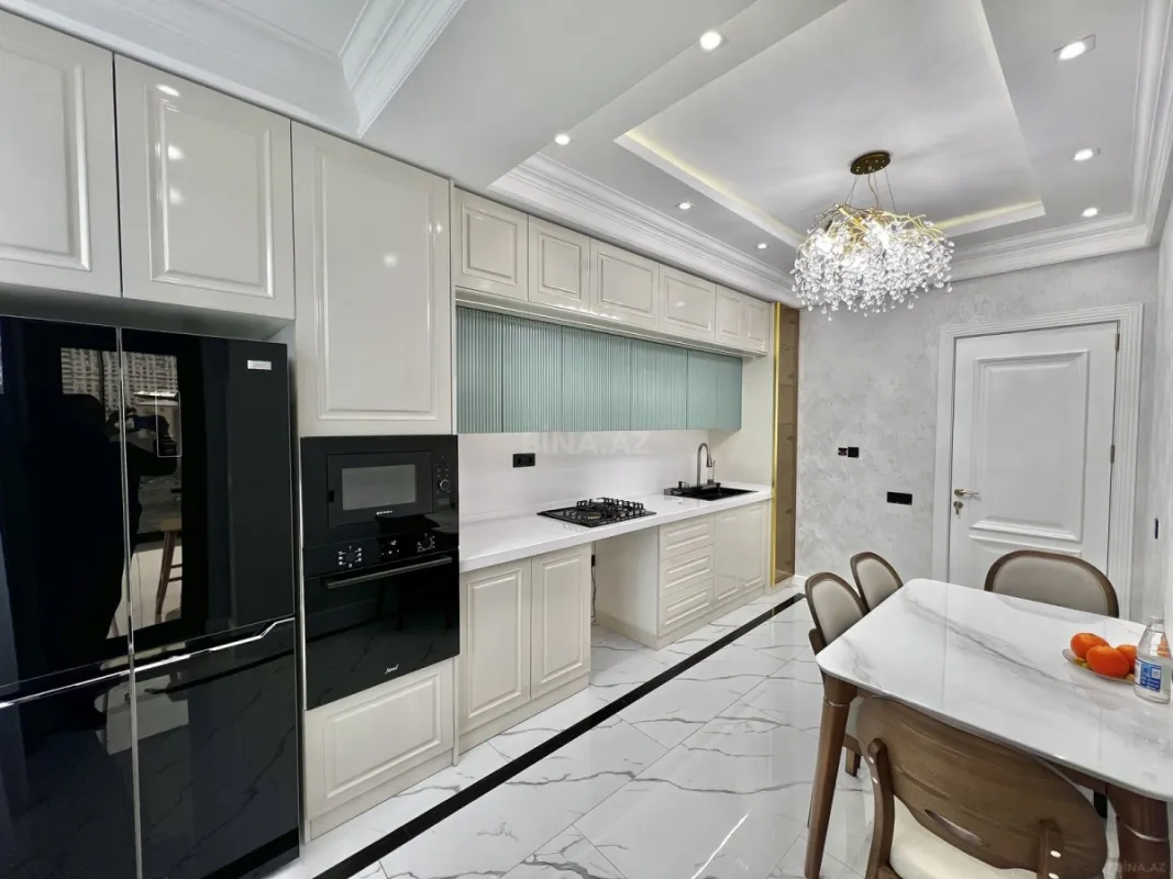 Satılır 3 otaqlı mənzil 93 m²