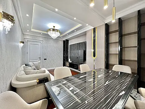 Satılır 3 otaqlı mənzil 93 m²