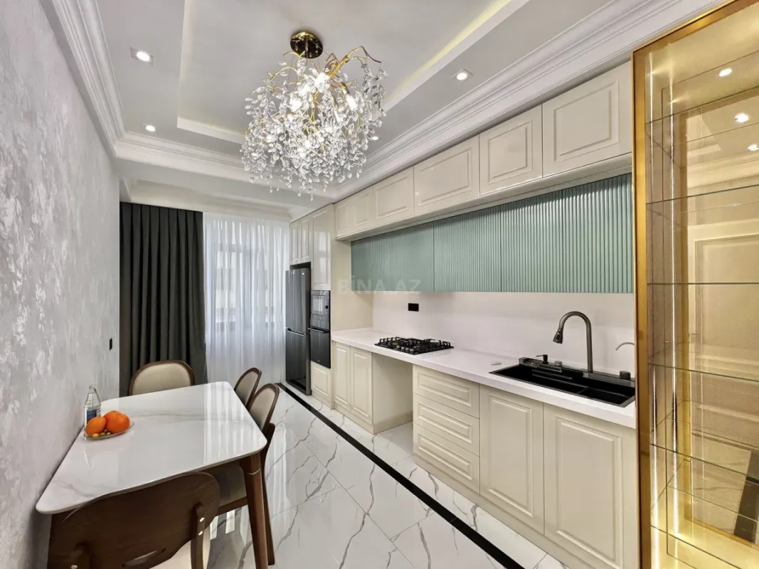 Satılır 3 otaqlı mənzil 93 m²