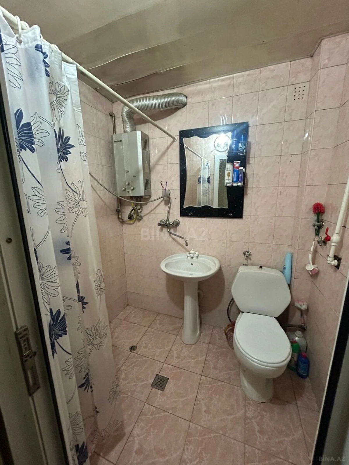 Satılır 2 otaqlı mənzil 61 m²