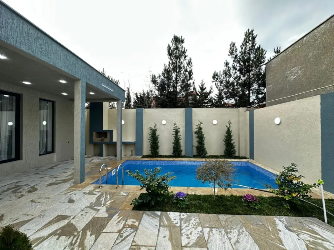 Satılır 4 otaqlı həyət evi 140 m²