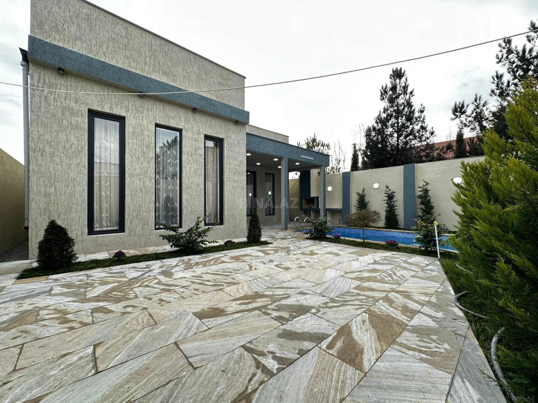 Satılır 4 otaqlı həyət evi 140 m²