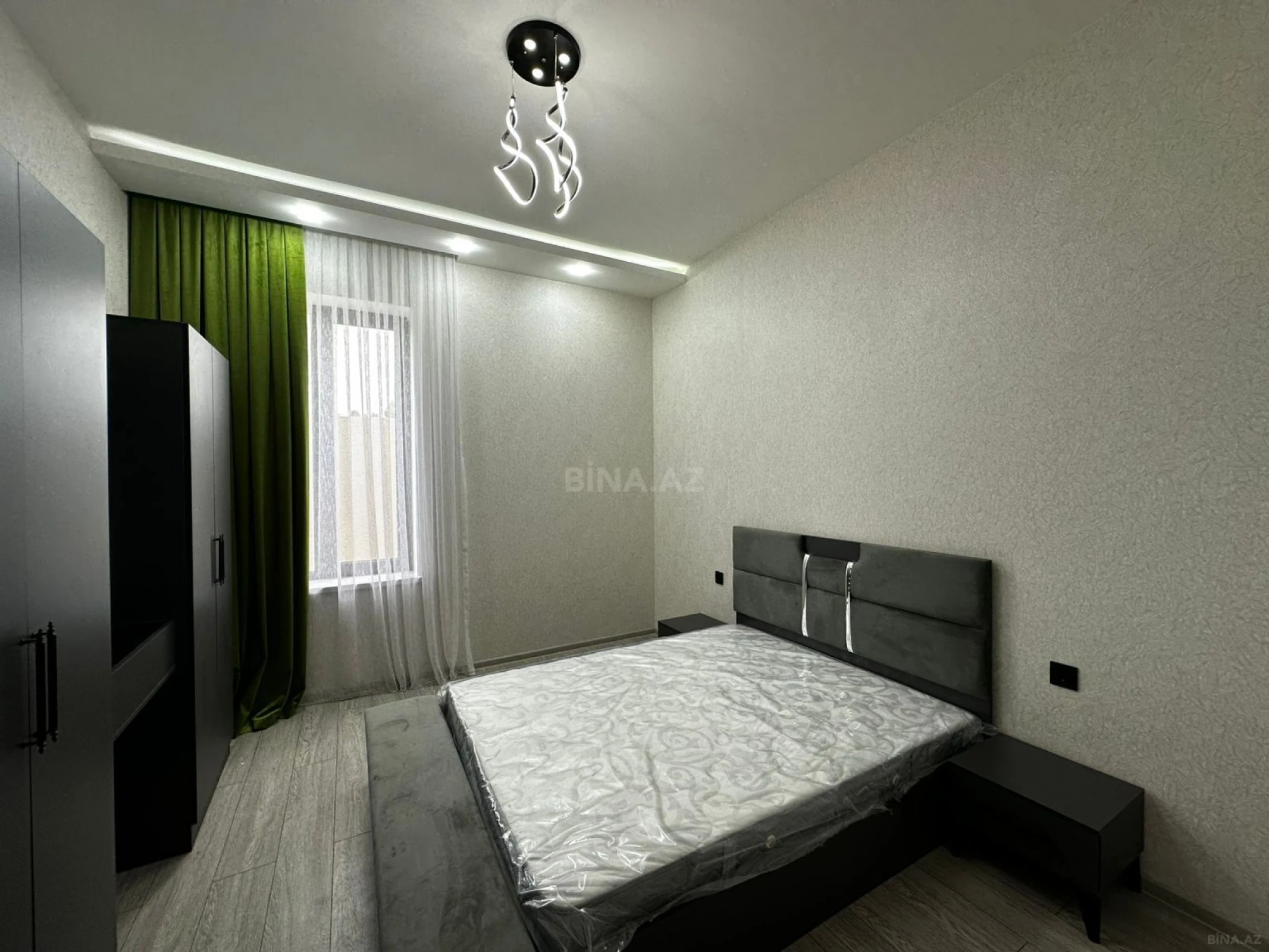 Satılır 4 otaqlı həyət evi 140 m²