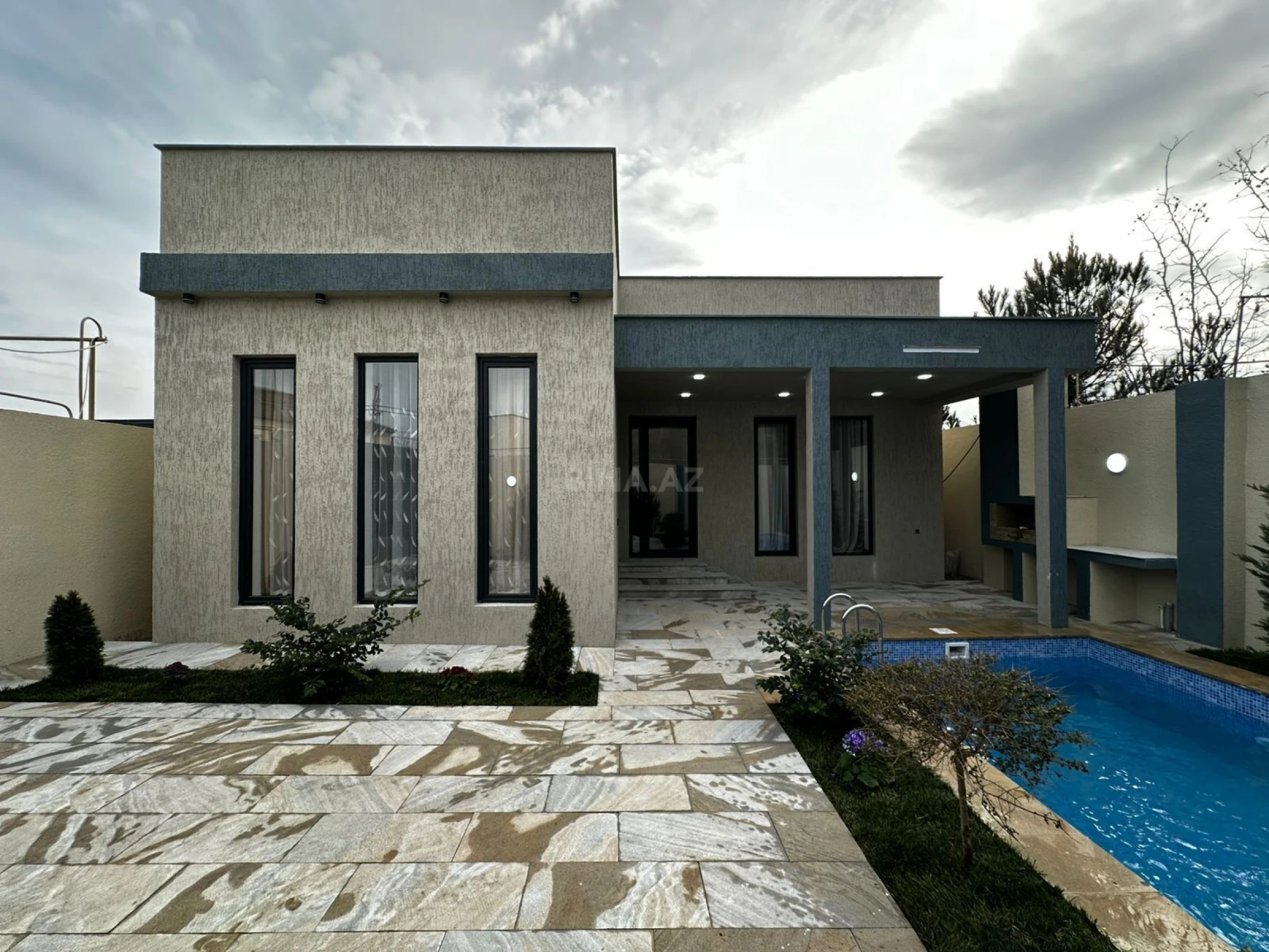 Satılır 4 otaqlı həyət evi 140 m²