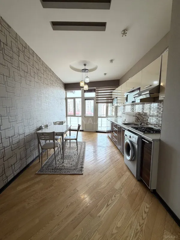 Kirayə verilir 3 otaqlı mənzil 130 m²