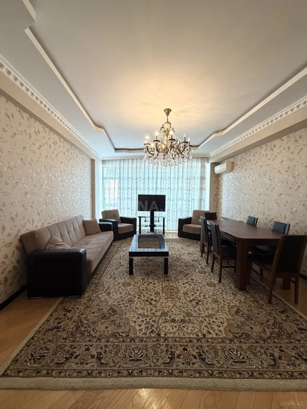 Kirayə verilir 3 otaqlı mənzil 130 m²