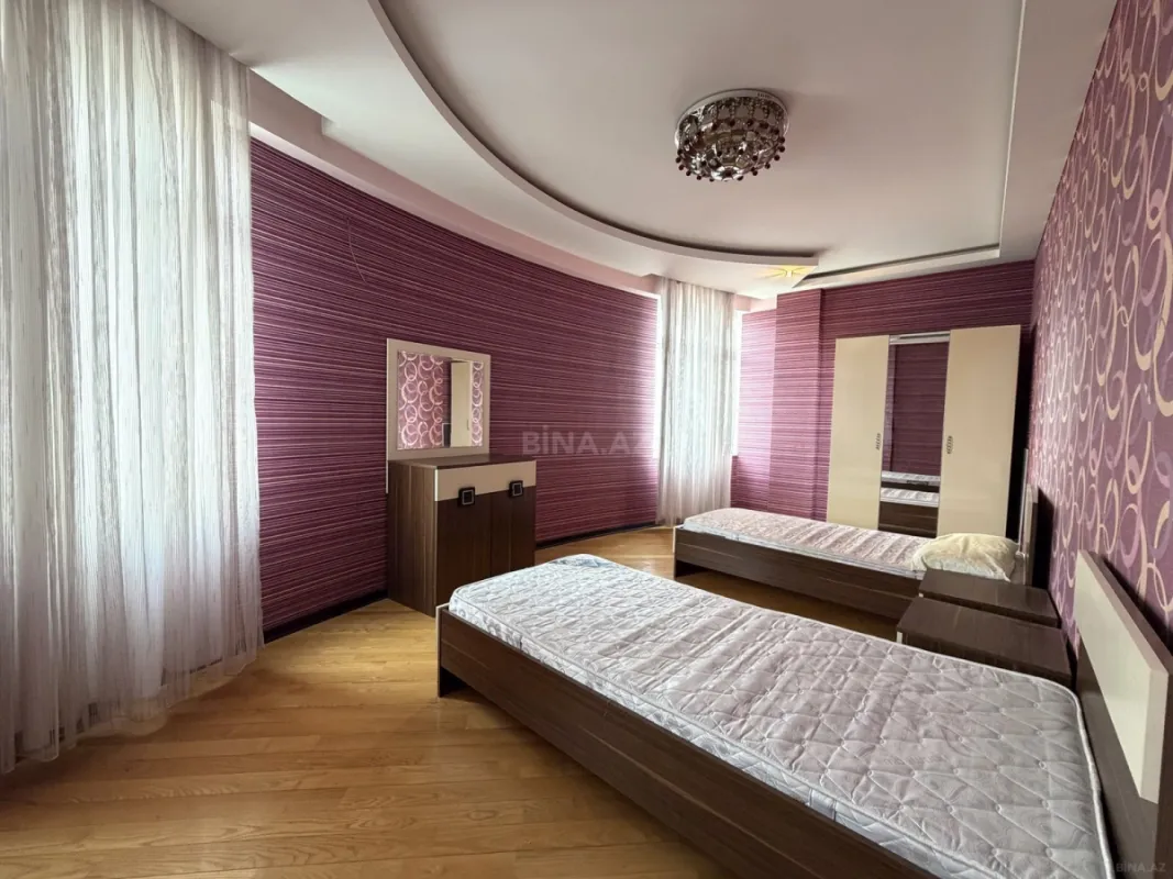 Kirayə verilir 3 otaqlı mənzil 130 m²
