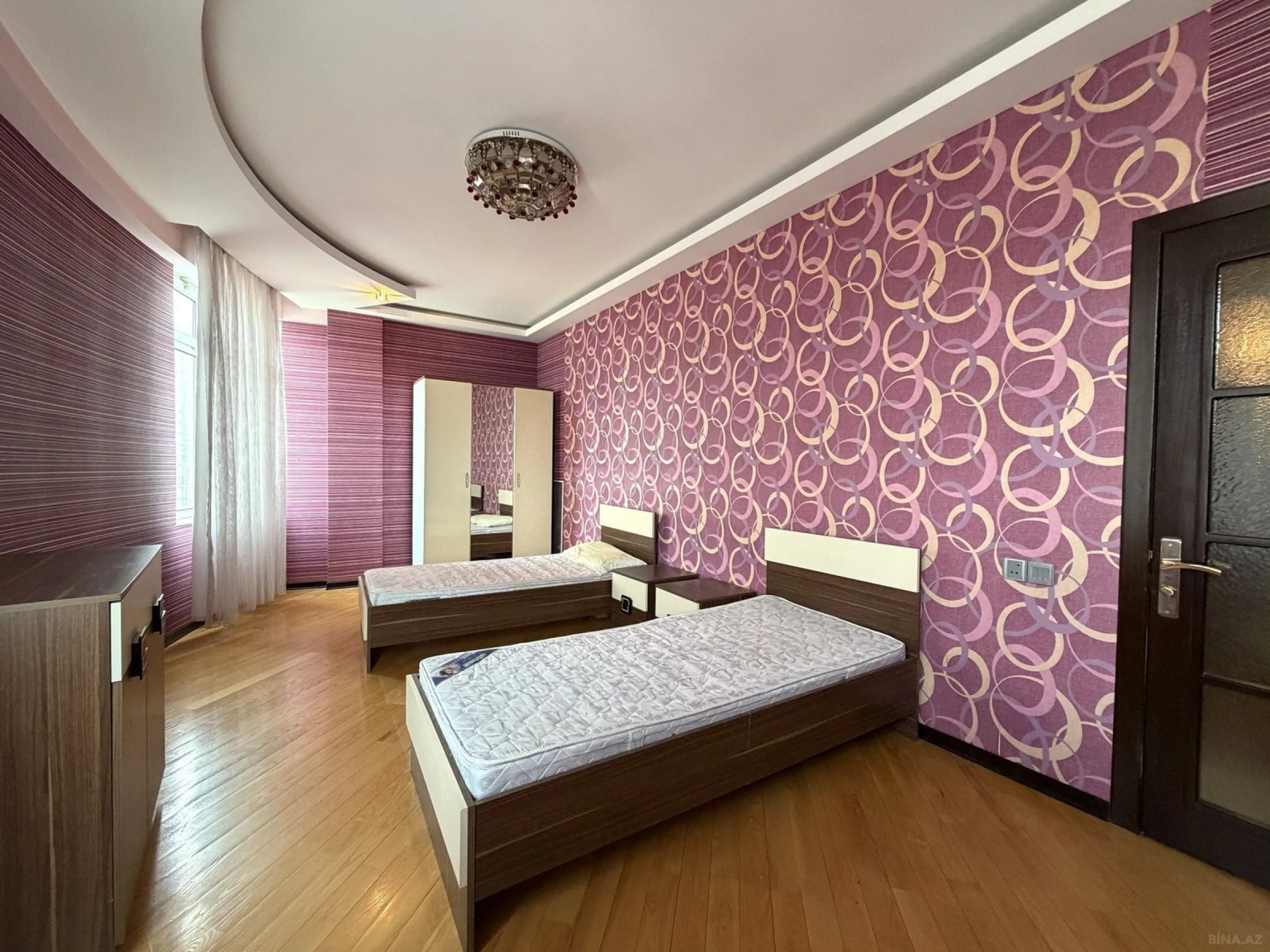 Kirayə verilir 3 otaqlı mənzil 130 m²