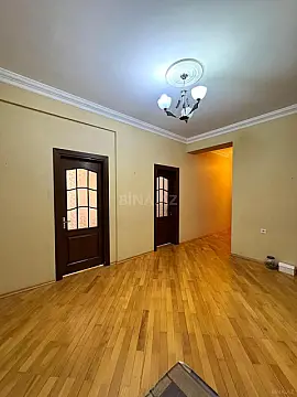 Satılır 3 otaqlı mənzil 121 m²