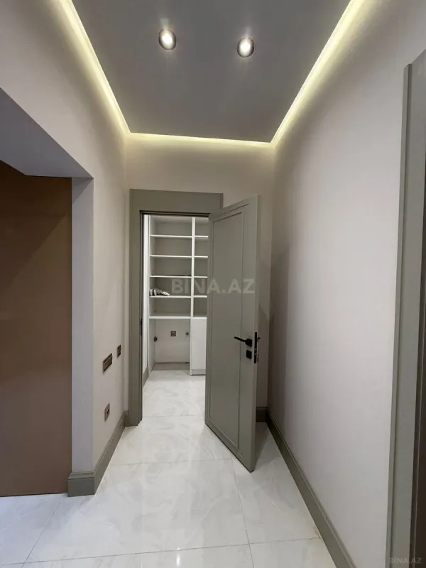 Satılır 2 otaqlı mənzil 68 m²