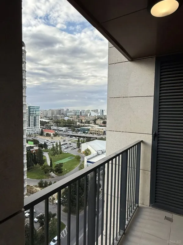 Satılır 2 otaqlı mənzil 68 m²