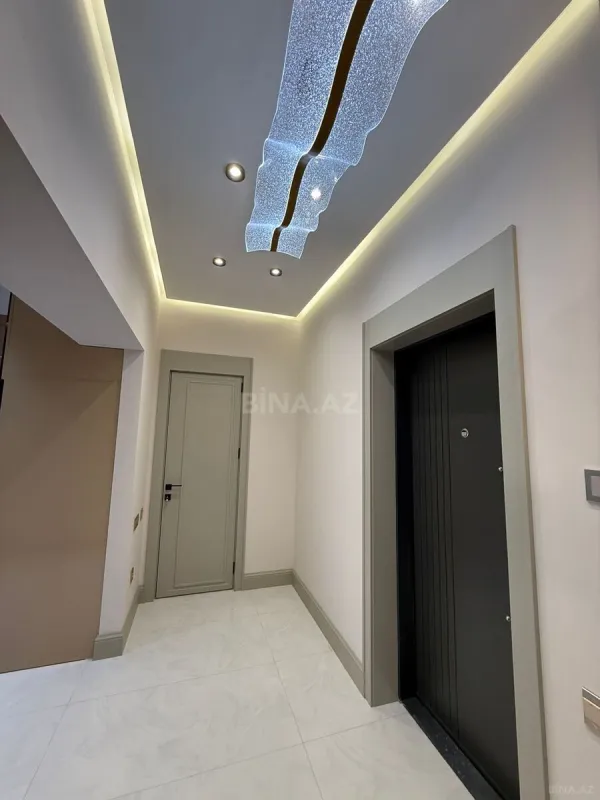 Satılır 2 otaqlı mənzil 68 m²