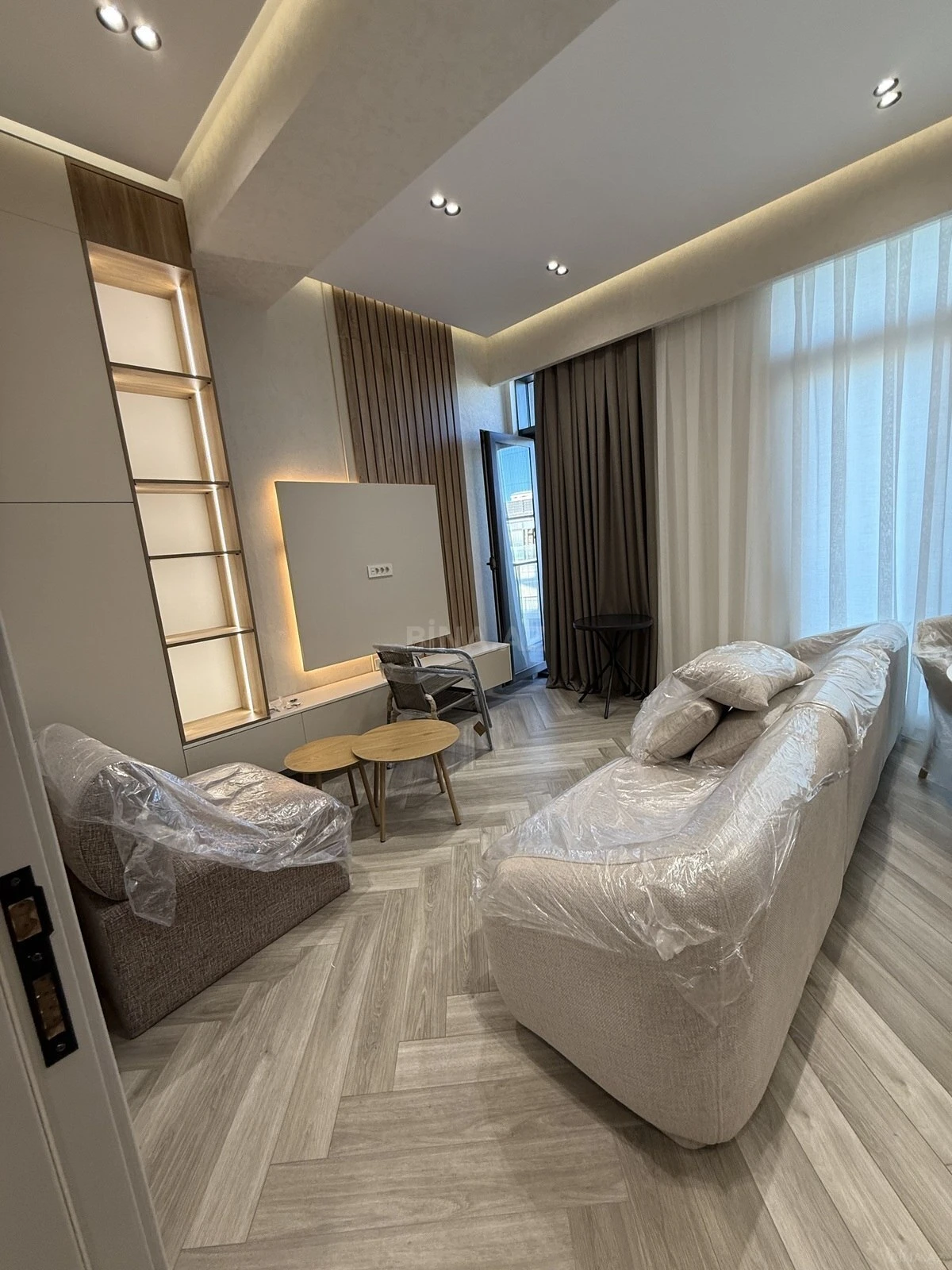 Satılır 3 otaqlı mənzil 119 m²