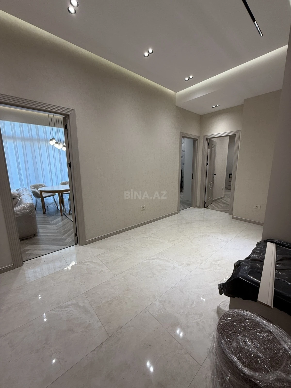 Satılır 3 otaqlı mənzil 119 m²