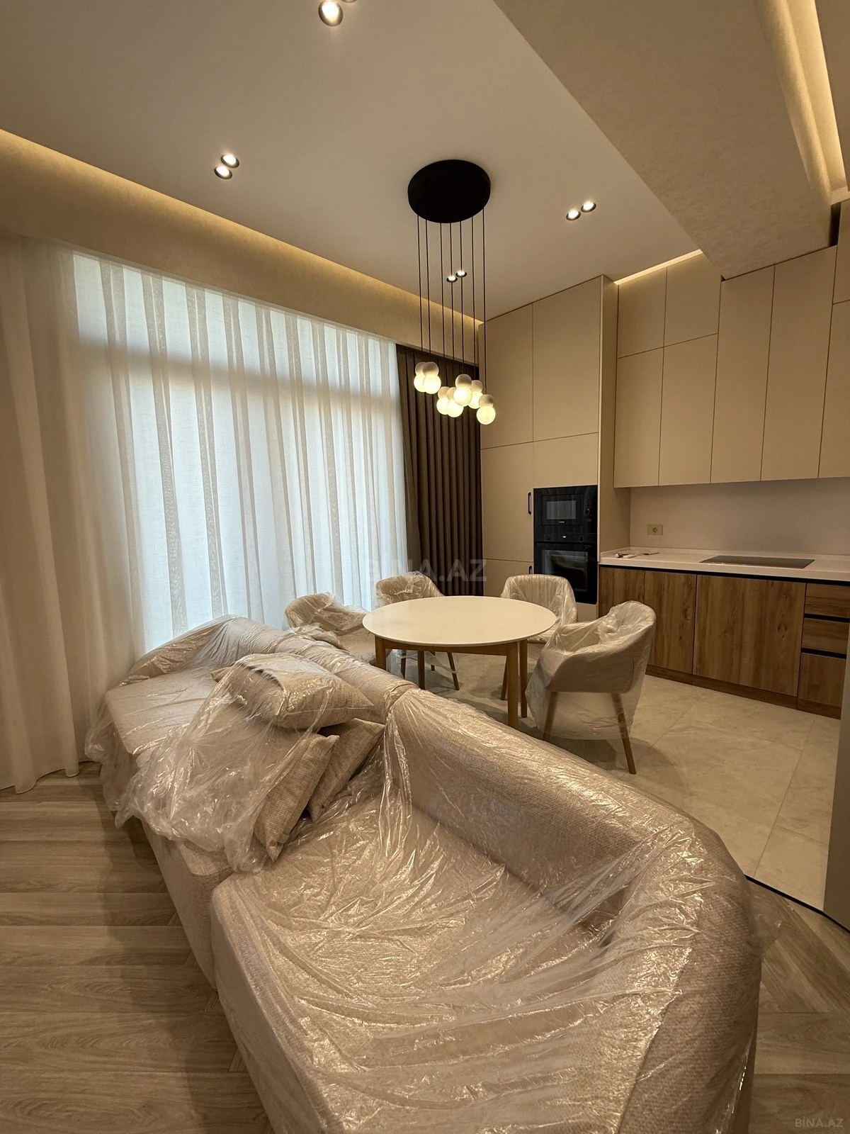 Satılır 3 otaqlı mənzil 119 m²