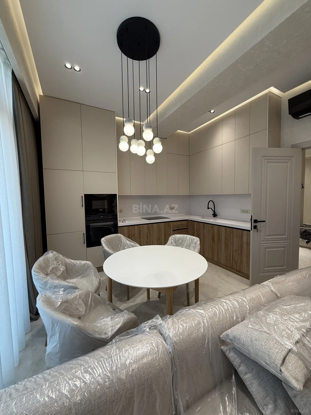 Satılır 3 otaqlı mənzil 119 m²